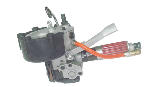 Penumatic steel strapping tool
